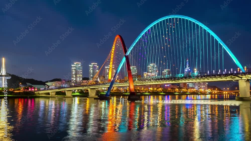 Colorful bridge and reflection Expo Bridge in Daejeon, South Korea.Timelapse 4k Colorful bridge and reflection Expo Bridge in Daejeon, South Korea.Timelapse 4k