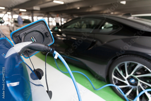 Charging battery of an electric vehicle