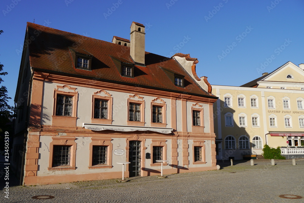 Fototapeta premium Barockfassade ehemaliges Franziskanerhaus Altötting