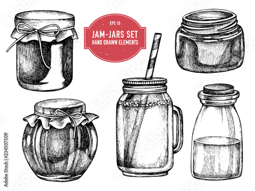 Vector collection of hand drawn black and white jars