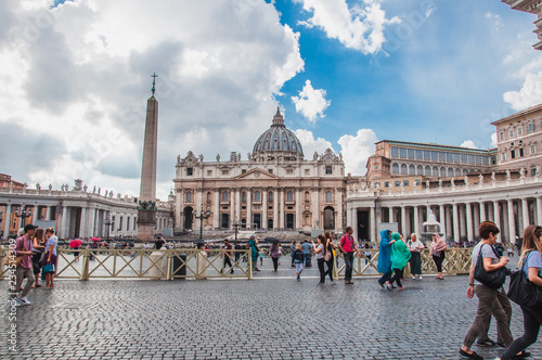 Bild auf Leinwand St. Peter's Basilica in Rome on St. Peter's Square in Rome, Italy