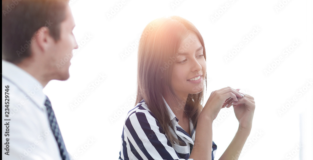 Fototapeta premium female Manager talking to the client.