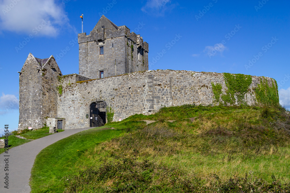 Fototapeta premium Dunguaire Castle in Kinvarra
