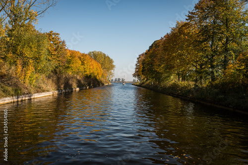 Fototapeta Naklejka Na Ścianę i Meble -  Kanały mazurskie, mazury, mikołajki - giżycko