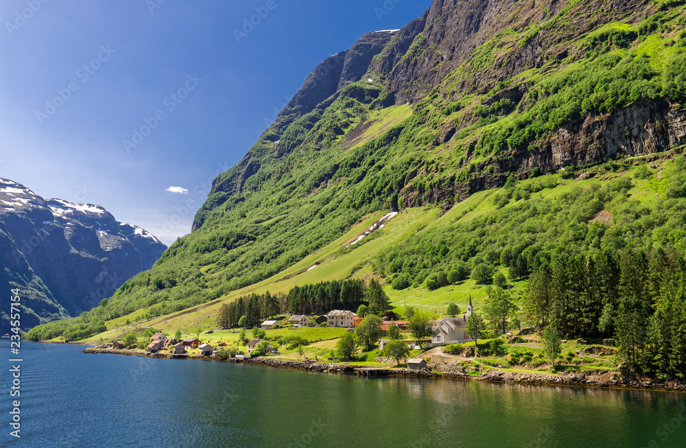 Norwegen Fjord Dorf