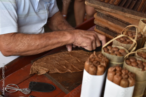 Photography how to make a cuban cigar