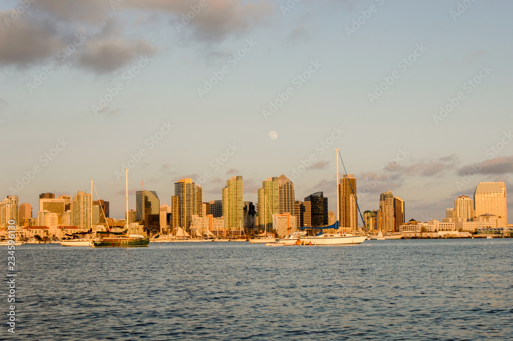 Fototapeta premium san diego skyline at sunset