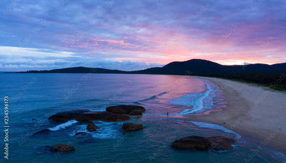 Obraz premium Sunrise at Trial bay, South west rocks, Australia.