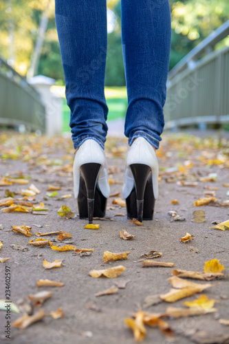 Stiefel / High Heels im Herbst © Andreas