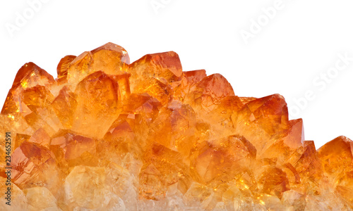 Fotografía bright citrine crystals isolated on white