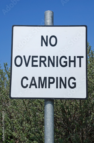 Sign no overnight camping