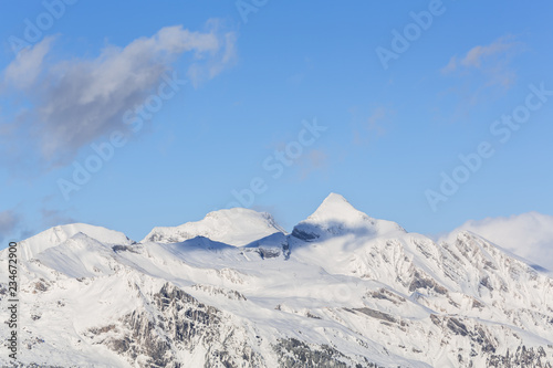Blick auf die verschneiten Berge - Berner Oberlands, Schweiz © Stephanie Jud