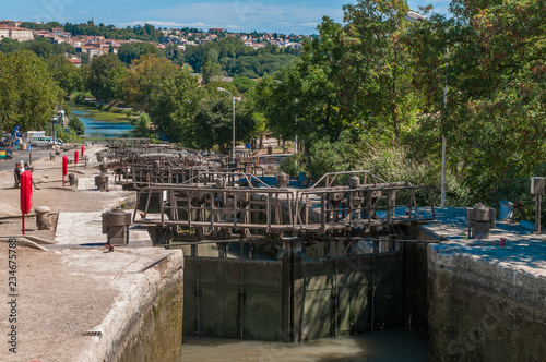 Schleusen von Fonseranes bei Beziers photo