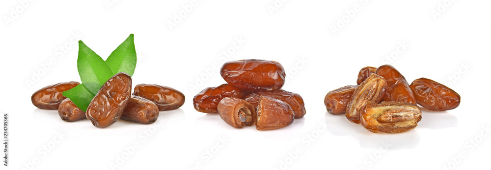 Obraz premium date palm isolated on white background