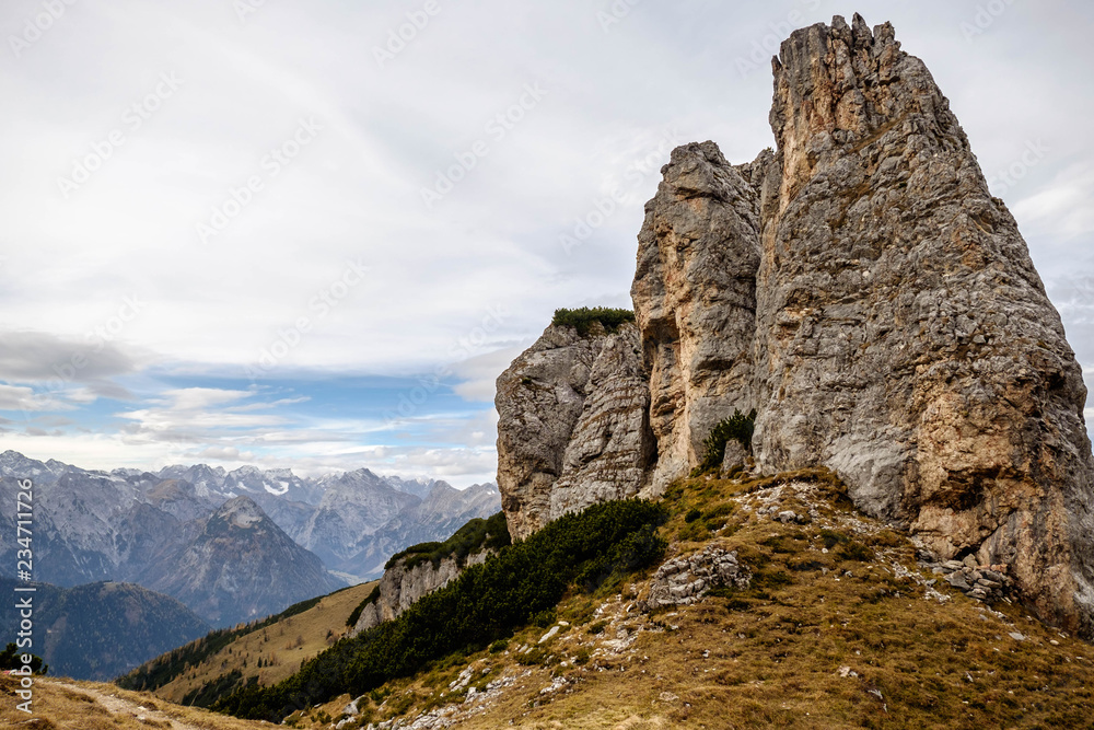 Imposanter Felsturm im Hochgebirge