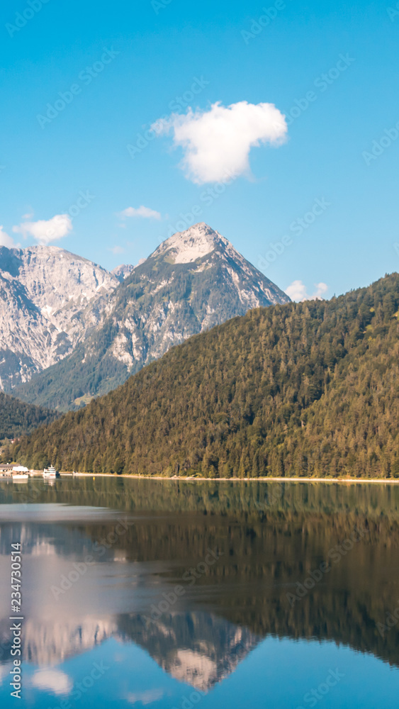 Smartphone HD wallpaper of beautiful alpine view at the Achensee - Tyrol - Austria