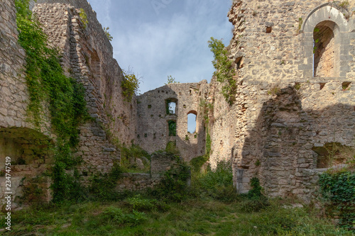 Photos The ruins of the abandoned castle (Rocca di Piediluco) on the hill of the town of Piediluco