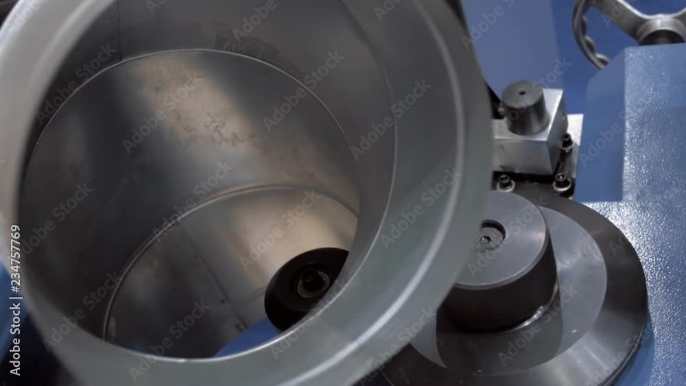 Rolling equipment for pipes are produced bending of a pipe connecting several segments Rolling equipment for pipes are produced bending of a pipe connecting several segments