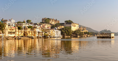 City Palace and Pichola lake in Udaipur, Rajasthan