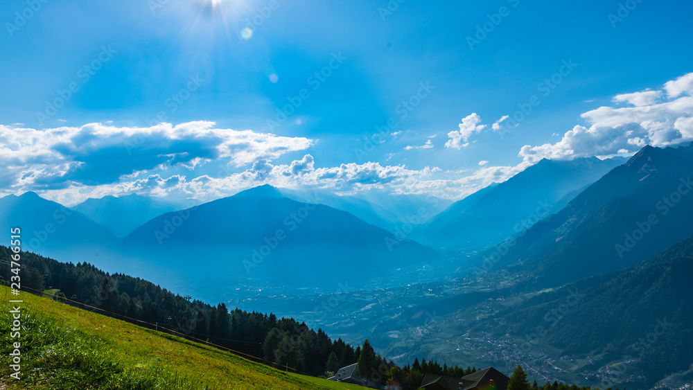 Höhenweg Blick zum Vigiljoch, Meran Südtirol Italien