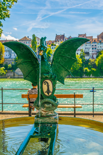 Φωτογραφία Dragon-shaped drinking fountain in Basel, Switzerland