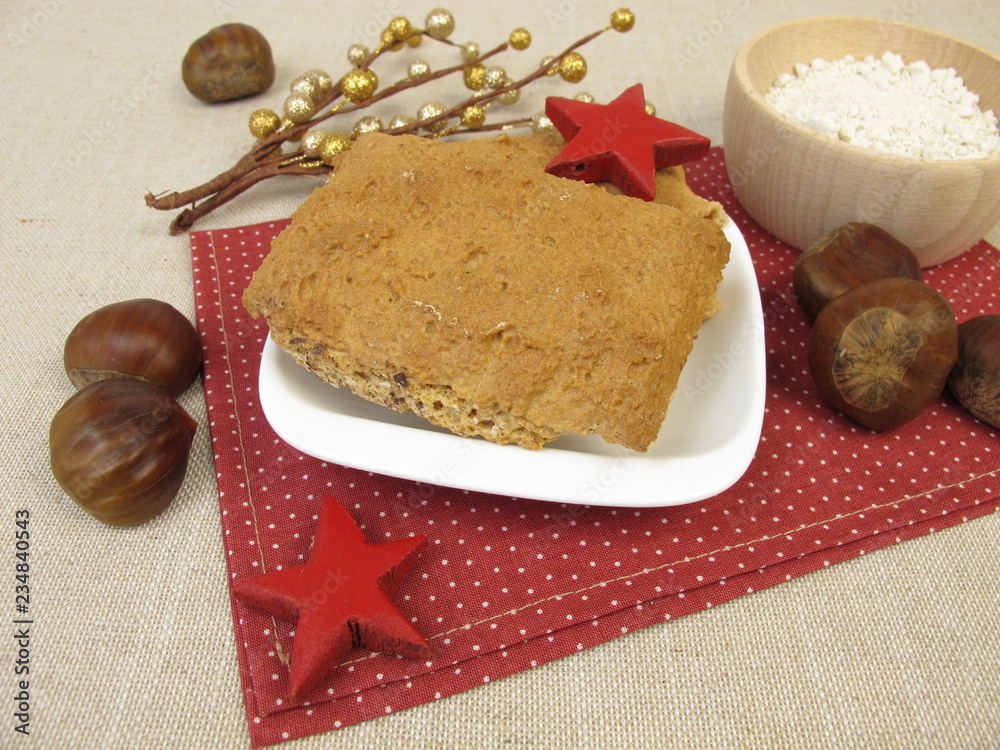 Weihnachtliche Lebkuchen mit Kastanienmehl Stock-Foto | Adobe Stock