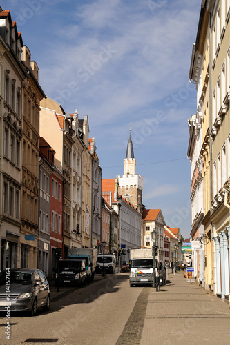 Europa, Deutschland, Sachsen, Landkreis Bautzen, sächsische Oberlausitz, Löbau, Blick in die innere Zittauer Straße, im Hintergrund der Rathausturm