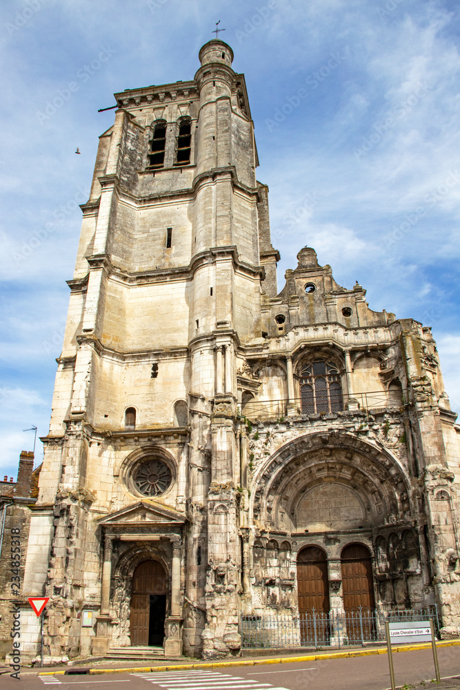 Tonnerre. Façade de l'église Notre-Dame. Yonne. Bourgogne-Franche-Comté	