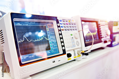 Digital spectrum analyzer photo