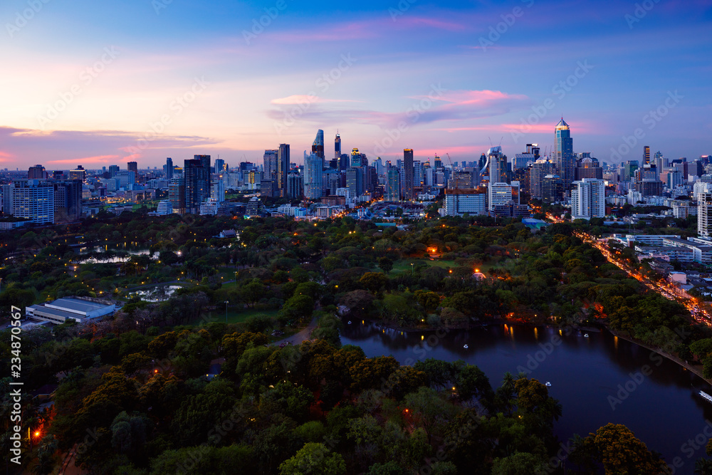 Obraz premium Lumpini park, The lungs of Bangkok city, Thailand