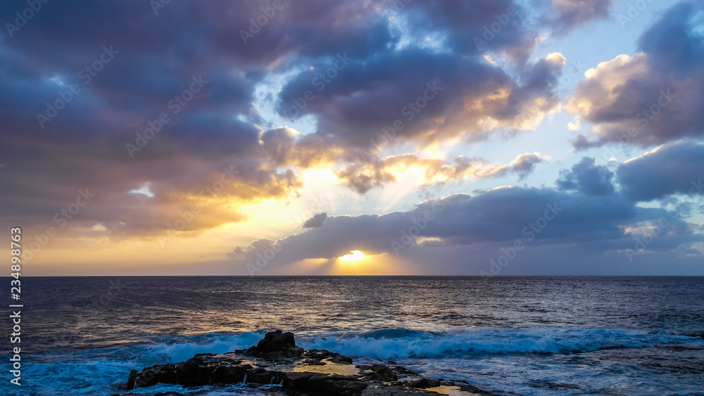 Sonnenuntergang an der Küste von Lanzarote