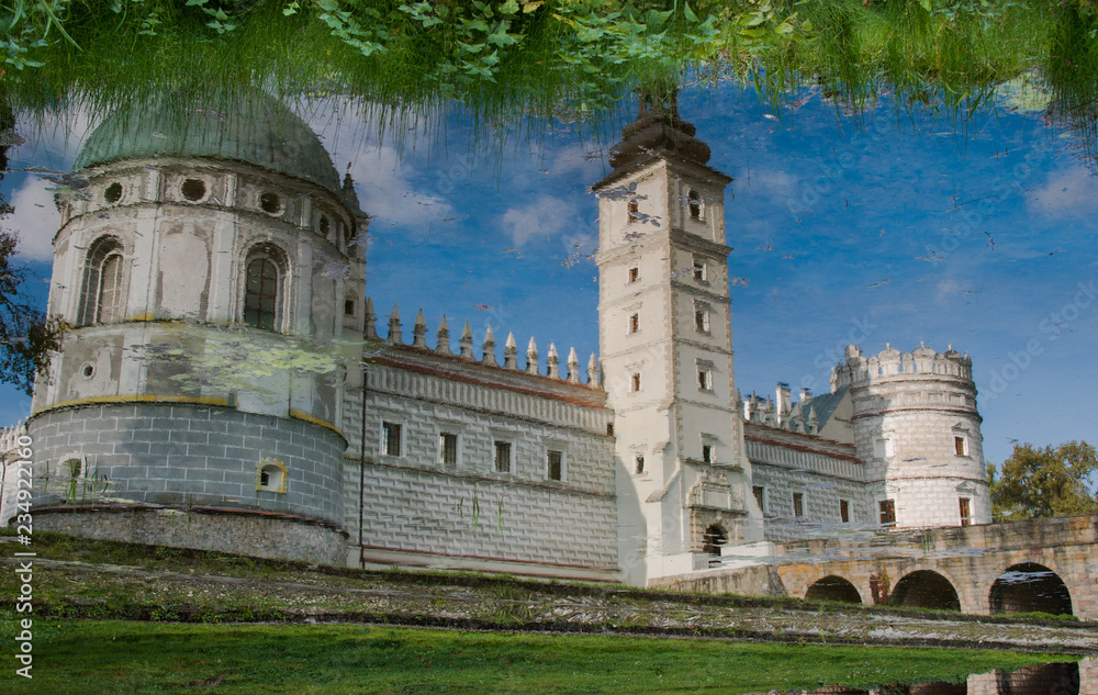 Krasiczyn castle, reflection in the water