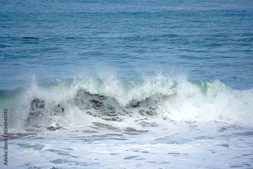 the waves in the beach the waves in the beach