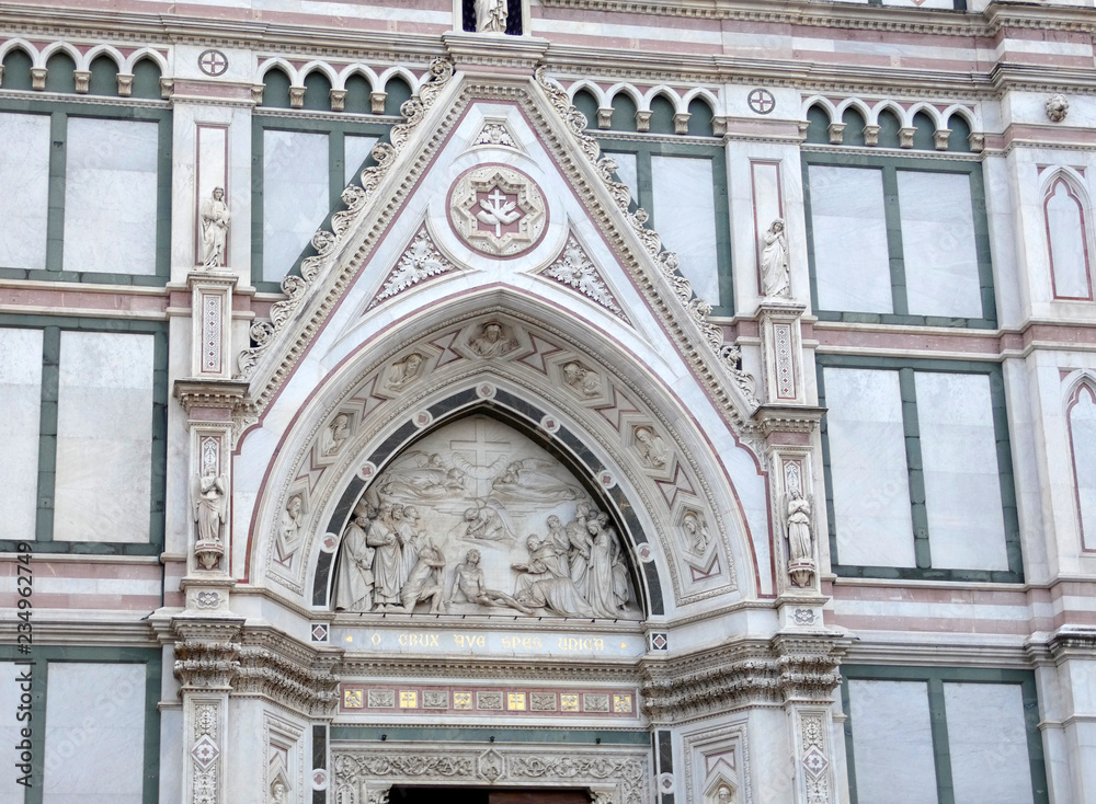 La basílica de la Santa Cruz (en italiano, Basilica di Santa Croce) es una destacada basílica renacentista italiana levantada en la ciudad de Florencia.