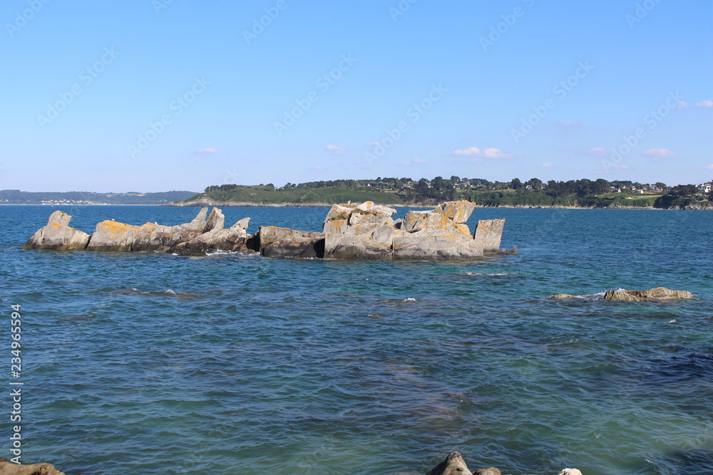Fototapeta premium Sea and rocks Loquirec (France)
