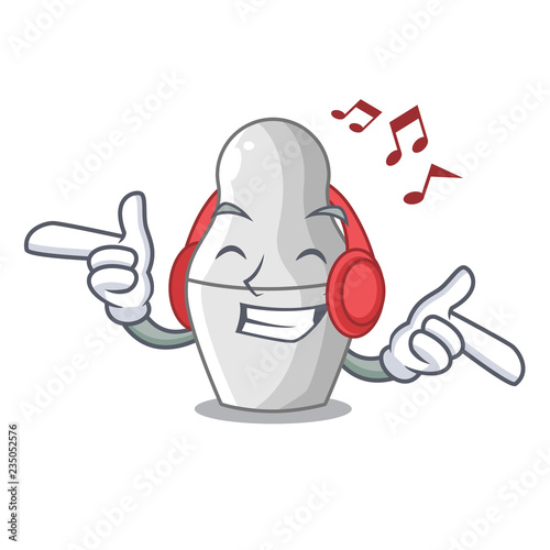 Listening music cartoon nesting dolls which not painted