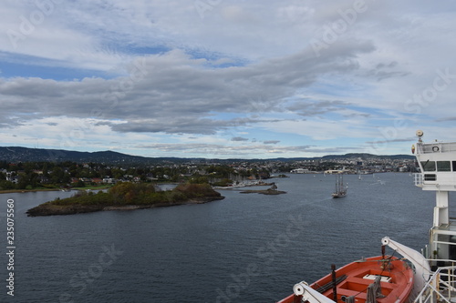 Norwegen, Oslo, Autofähre, Leuchtturm, Schiff, Insel, Oslofjord, Insel, Turm, Fahne, wehen, Norwegen, Schweden, Dänemark, Fahrwasser, Wasserstraße, Metropolregion, Akerhus, photo