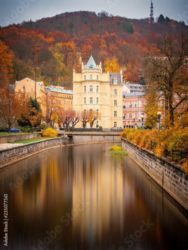 Bilde på lerret Beautiful view over colorful houses in Karlovy Vary, a spa town in Czech Republi