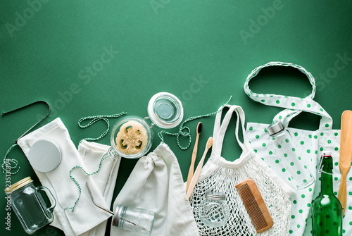 zero waste shopping kit with cotton bags and glass jars