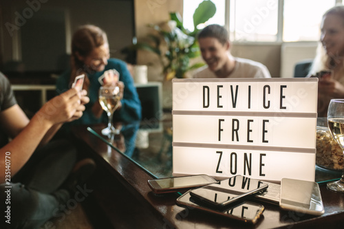 Device free hangout party photo