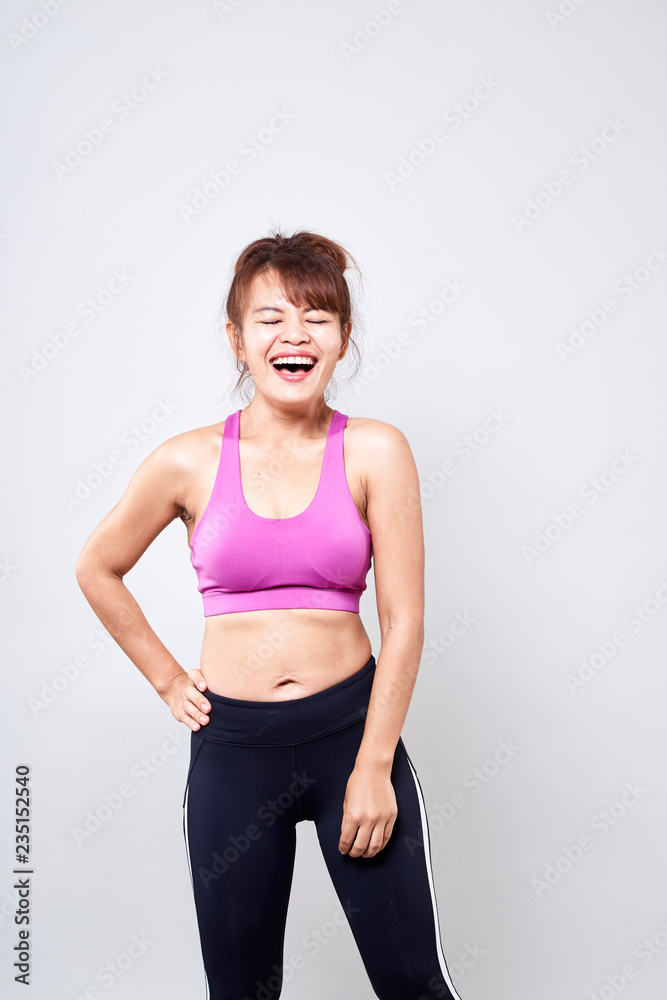 woman wearing sportswear show her body