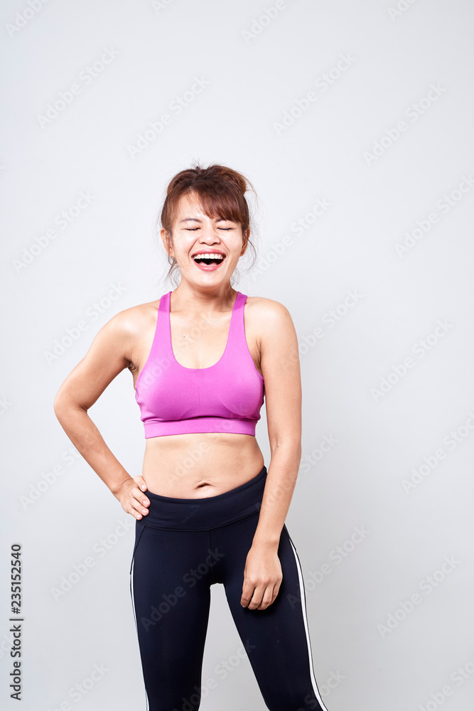 woman wearing sportswear show her body woman wearing sportswear show her body