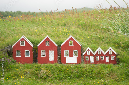 Strandarkirkja mit altem Friedhof in der Engelsbucht (Engilsvík) / Island photo