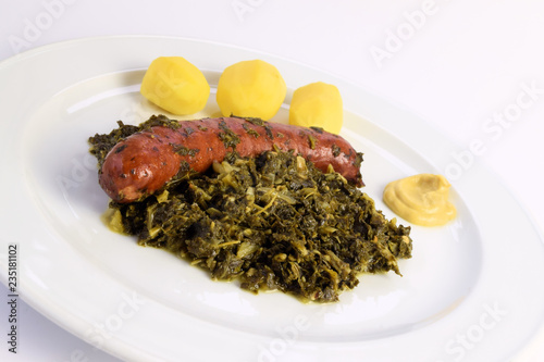 Grünkohl mit Knackwurst