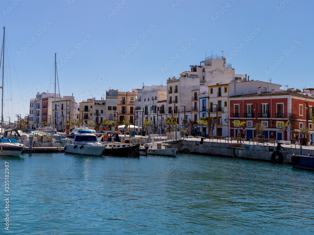Obraz premium Yachthafen von Ibiza Stadt