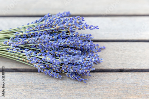 Fototapeta Naklejka Na Ścianę i Meble -  Lavender bouquet on a wooden table