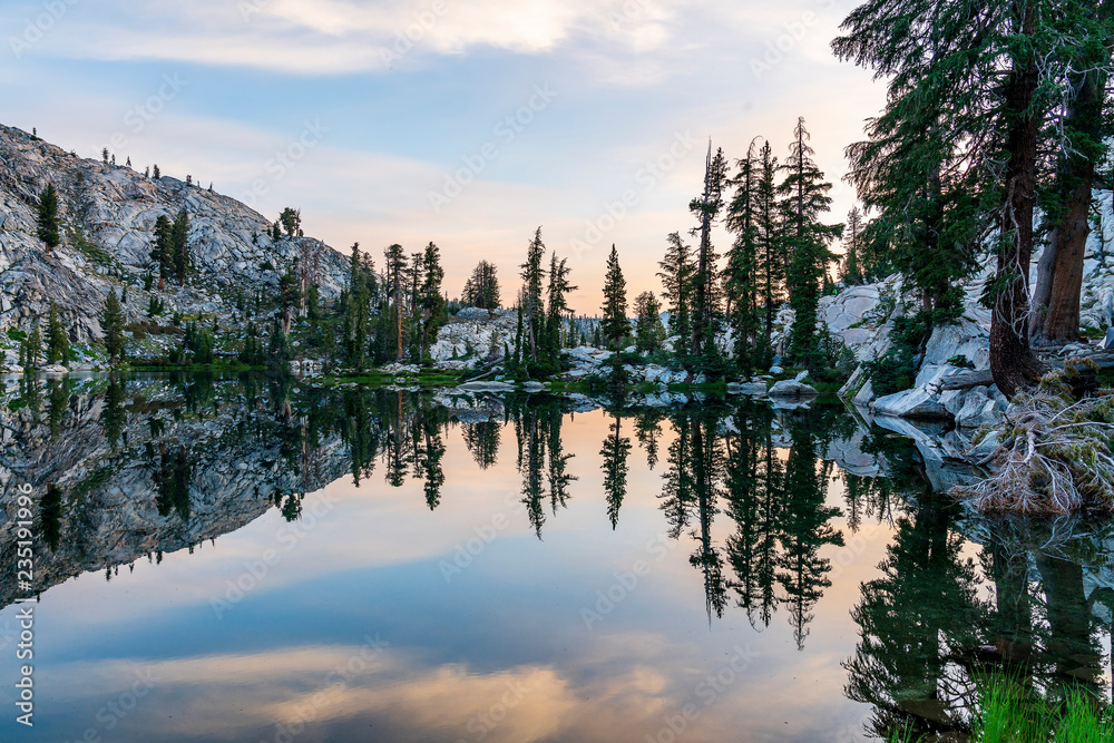 Fototapeta premium Wonderful Evening in the Sierras, CA