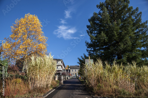 Allassac (Corrèze, France) - Vue automnale photo