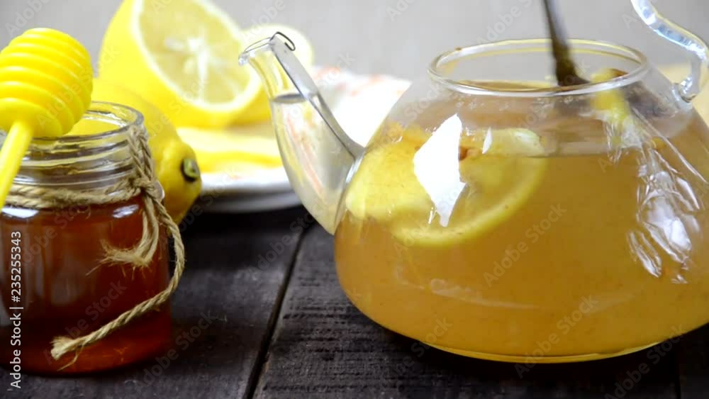 put turmeric honey hot water in a teapot to make a healthy drink