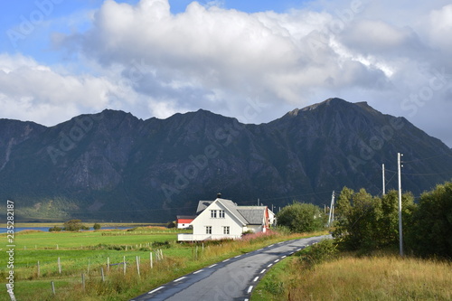 Norwegen, Landschaften, Straße, Nebenstraße, Fv, Fv 888, 888, Lofoten, Fjord, Hadsel, Hadselfjorden, Morfjorden, Austvågøya, Kornsneset, Korsodden photo